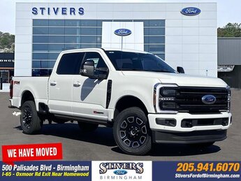 2025 Star White Metallic Tri-Coat Ford Super Duty F-250 SRW Platinum 4X4 4 Door Automatic 6.7L High Output Power Stroke V8 Diesel Engine
