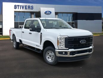 2025 Oxford White Ford Super Duty F-350 SRW XL 4X4 Power Stroke 6.7L V8 DI 32V OHV Turbodiesel Engine Truck
