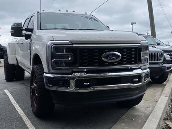 2023 Star White Metallic Tri-Coat Ford Super Duty F-350 DRW King Ranch Truck 4X4 Automatic Power Stroke 6.7L V8 DI 32V OHV Turbodiesel Engine