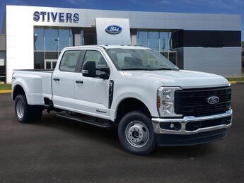 2025 Ford Super Duty F-350 DRW XL 4X4 4 Door Power Stroke 6.7L V8 DI 32V OHV Turbodiesel Engine Truck Automatic