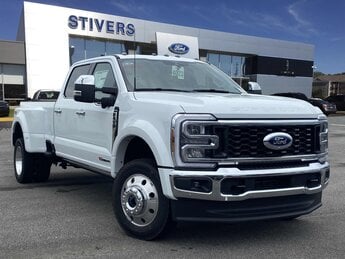 2025 Oxford White Ford Super Duty F-450 DRW Lariat Automatic 4 Door Truck 6.7L High Output Power Stroke V8 Diesel Engine 4X4
