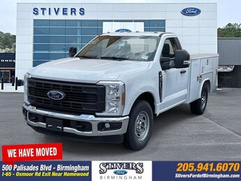 2024 Oxford White Ford Super Duty F-250 SRW XL 6.8L V8 Engine 2 Door Truck Automatic