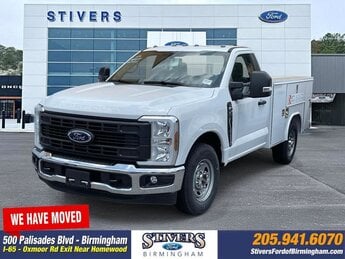 2024 Oxford White Ford Super Duty F-250 SRW XL 6.8L V8 Engine 2 Door Truck Automatic