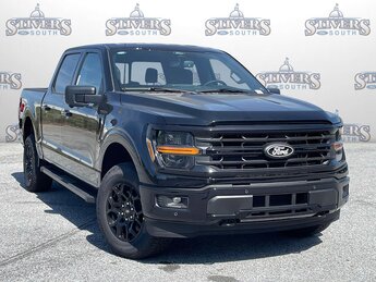 2025 Agate Black Metallic Ford F-150 XLT Truck Automatic 4X4