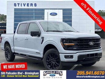 2025 Space White Metallic Ford F-150 XLT 4X4 4 Door 3.5L PowerBoost Full-Hybrid V6 Engine