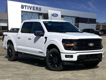 2025 Oxford White Ford F-150 XLT 4X4 3.5L PowerBoost Full-Hybrid V6 Engine Automatic