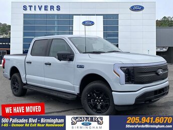 2025 White Ford F-150 Lightning XLT Truck AWD Electric Motor Engine