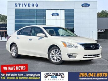 2015 Pearl White Nissan Altima 2.5 S FWD 2.5L I4 DOHC 16V Engine 4 Door Automatic (CVT) Sedan