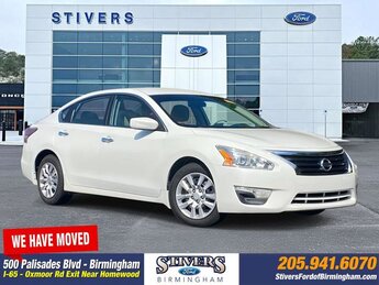 2015 Pearl White Nissan Altima 2.5 S FWD 2.5L I4 DOHC 16V Engine 4 Door Automatic (CVT) Sedan