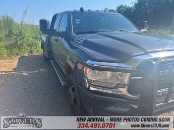 2021 Granite Crystal Metallic Clearcoat Ram 3500 Tradesman Automatic 4 Door Cummins 6.7L I6 Turbodiesel Engine Truck