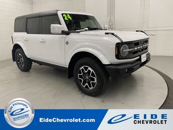 2024 Oxford White Ford Bronco Outer Banks 4 Door 4X4 Automatic 2.3L EcoBoost I-4 Engine SUV