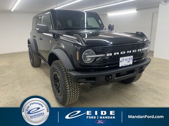 2025 Shadow Black Ford Bronco Badlands Automatic 4 Door 2.7L EcoBoost V6 Engine 4X4 SUV