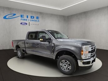 2025 Carbonized Gray Metallic Ford Super Duty F-250 SRW XLT Truck 4X4 Automatic 6.8L V8 Engine 4 Door