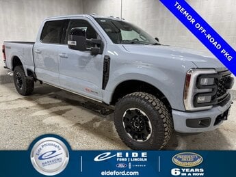 2025 Ford Super Duty F-250 SRW Lariat 4 Door Automatic 6.7L High Output Power Stroke V8 Diesel Engine Truck 4X4