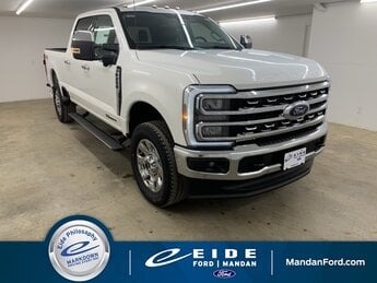 2025 White Ford Super Duty F-250 SRW Lariat Truck Power Stroke 6.7L V8 DI 32V OHV Turbodiesel Engine 4 Door Automatic