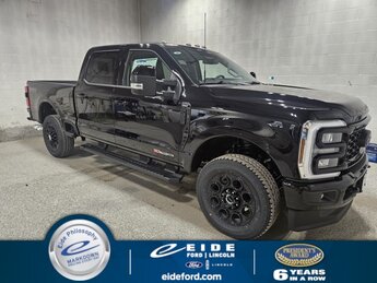 2025 Agate Black Metallic Ford Super Duty F-350 SRW Lariat Automatic Truck 4X4