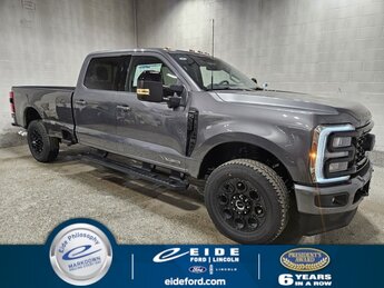 2025 Ford Super Duty F-350 SRW Lariat Power Stroke 6.7L V8 DI 32V OHV Turbodiesel Engine 4 Door 4X4