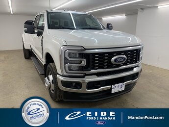 2025 Ford Super Duty F-350 DRW Lariat Automatic 6.7L High Output Power Stroke V8 Diesel Engine Truck