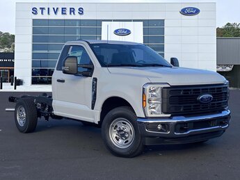 2024 Oxford White Ford Super Duty F-250 SRW XL RWD Truck 2 Door 6.8L V8 Engine