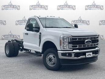 2025 Ford Super Duty F-350 DRW XL Automatic 2 Door Truck
