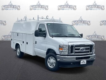 2025 Oxford White Ford E-350SD Base 2 Door 7.3L V8 Engine Specialty Vehicle Cutaway RWD Automatic
