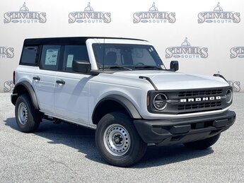 2025 Oxford White Ford Bronco Base Automatic 4 Door 4X4