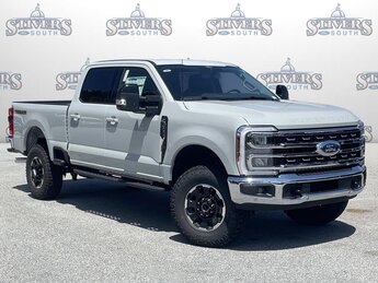 2025 Ford Super Duty F-250 SRW Lariat Truck 7.3L V8 PFI SOHC 16V Federal 405hp Engine Automatic 4 Door