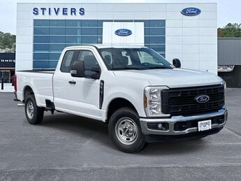 2025 Ford Super Duty F-250 SRW XL Truck 4 Door 6.8L V8 Engine RWD