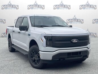 2025 White Ford F-150 Lightning XLT AWD Electric Motor Engine Truck Automatic 4 Door