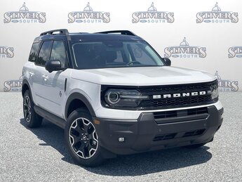 2025 Oxford White Ford Bronco Sport Outer Banks SUV 4 Door 1.5L EcoBoost Engine