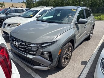 2025 Hyundai Tucson SEL FWD Automatic 2.5L I4 DGI DOHC 16V LEV3-SULEV30 187hp Engine 4 Door