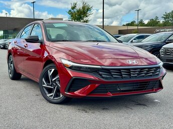 2025 Hyundai Elantra SEL Sport 4 Door I4 Engine Car Automatic (CVT) FWD