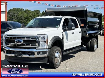 2025 Oxford White Ford Super Duty F-550 DRW XL Crew Cab 203 4WD 4 Door Automatic Truck
