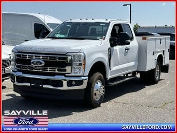 2025 Ford Super Duty F-350 DRW XL 4WD SuperCab 168 WB 60 CA Truck 4 Door Automatic