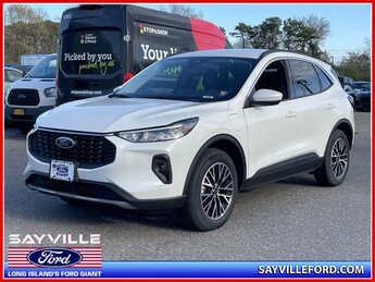 2023 Star White Metallic Tri-Coat Ford Escape PHEV FWD Automatic