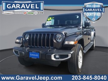 2022 Granite Crystal Metallic Clearcoat Jeep Gladiator Sport Truck 4X4 3.6L V6 24V VVT Engine 4 Door Automatic