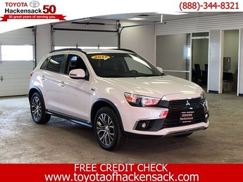 Used 2017 Jeep Renegade Limited 4x4 Suv For In Hackensack Nj 2017 Diamond White Pearl Mitsubishi Outlander Sport Sel 2 4 Awd Door Regular Unleaded I